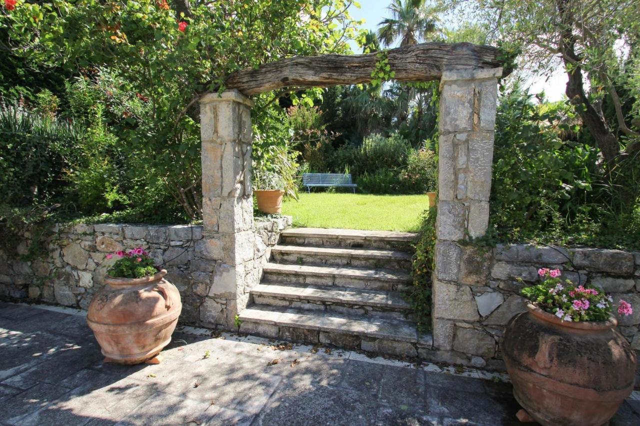 La Maison De Platane B&B Fayence Zewnętrze zdjęcie